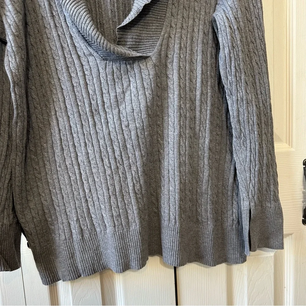 Eddie Bauer Women’s Size 2XL Cable Knit Shawl V Neck Pullover Sweater Grey